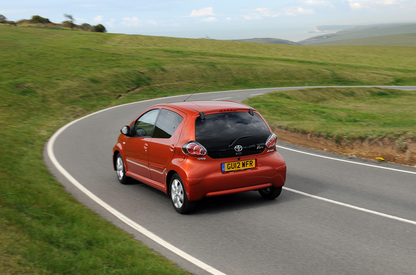 Toyota Aygo 1.0 Fire A/C first UK drive