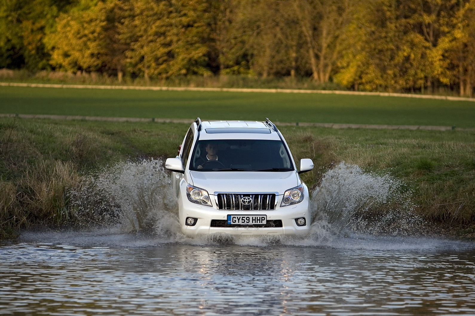 Toyota Land Cruiser LC5 3.0 first UK drive