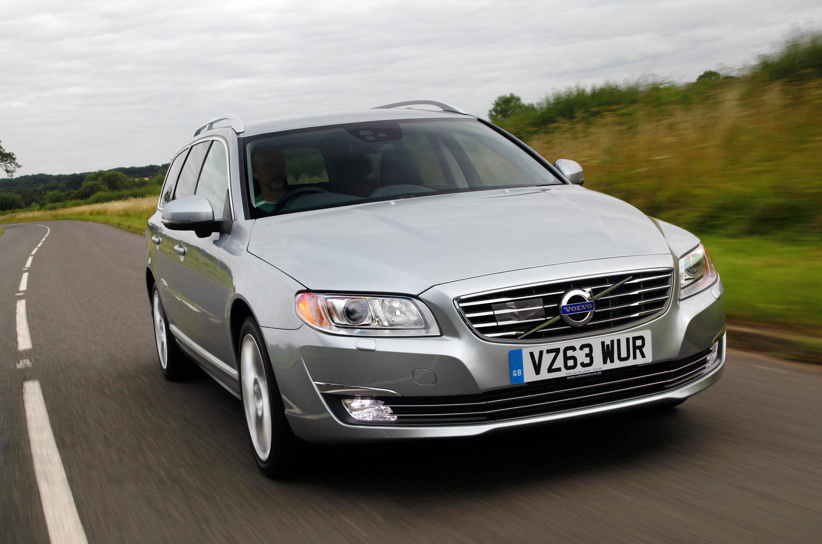 Volvo V70 D5 SE Lux Geartronic first drive