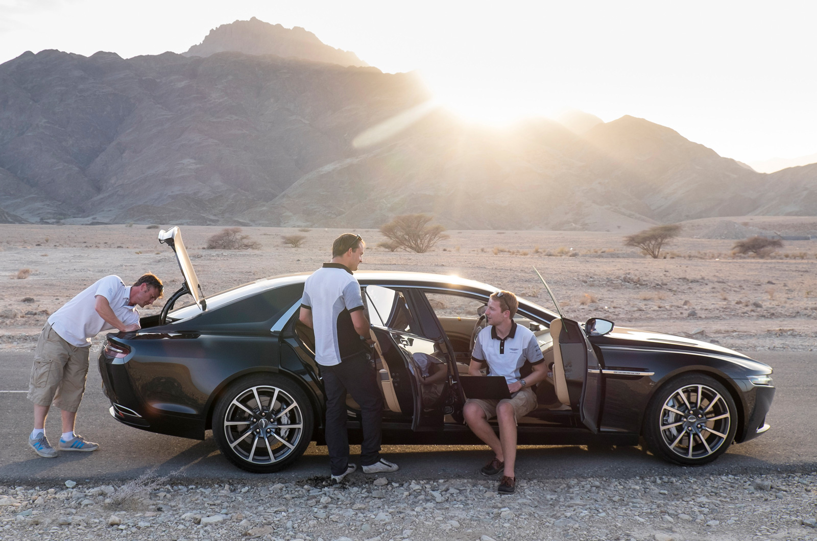 am-lagonda-official-1-24.jpg