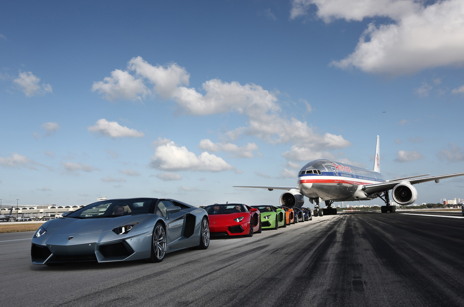 http://images.cdn.autocar.co.uk/sites/autocar.co.uk/files/aventador_roadsters_on_mia_s_runway_1.jpg