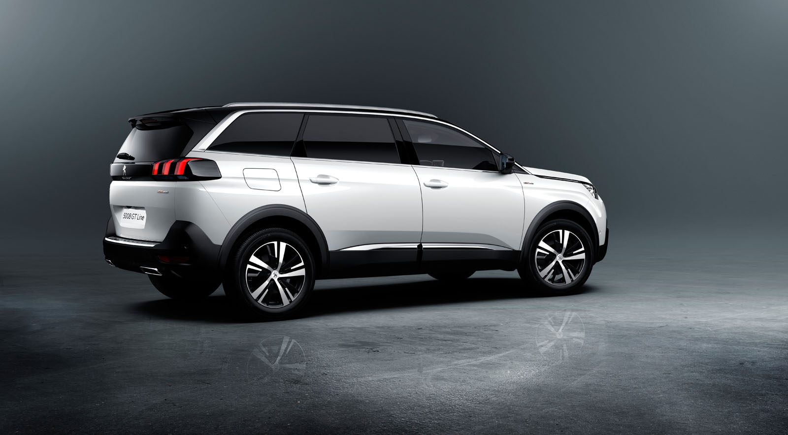 2017 Peugeot 5008 revealed with striking new look | Autocar