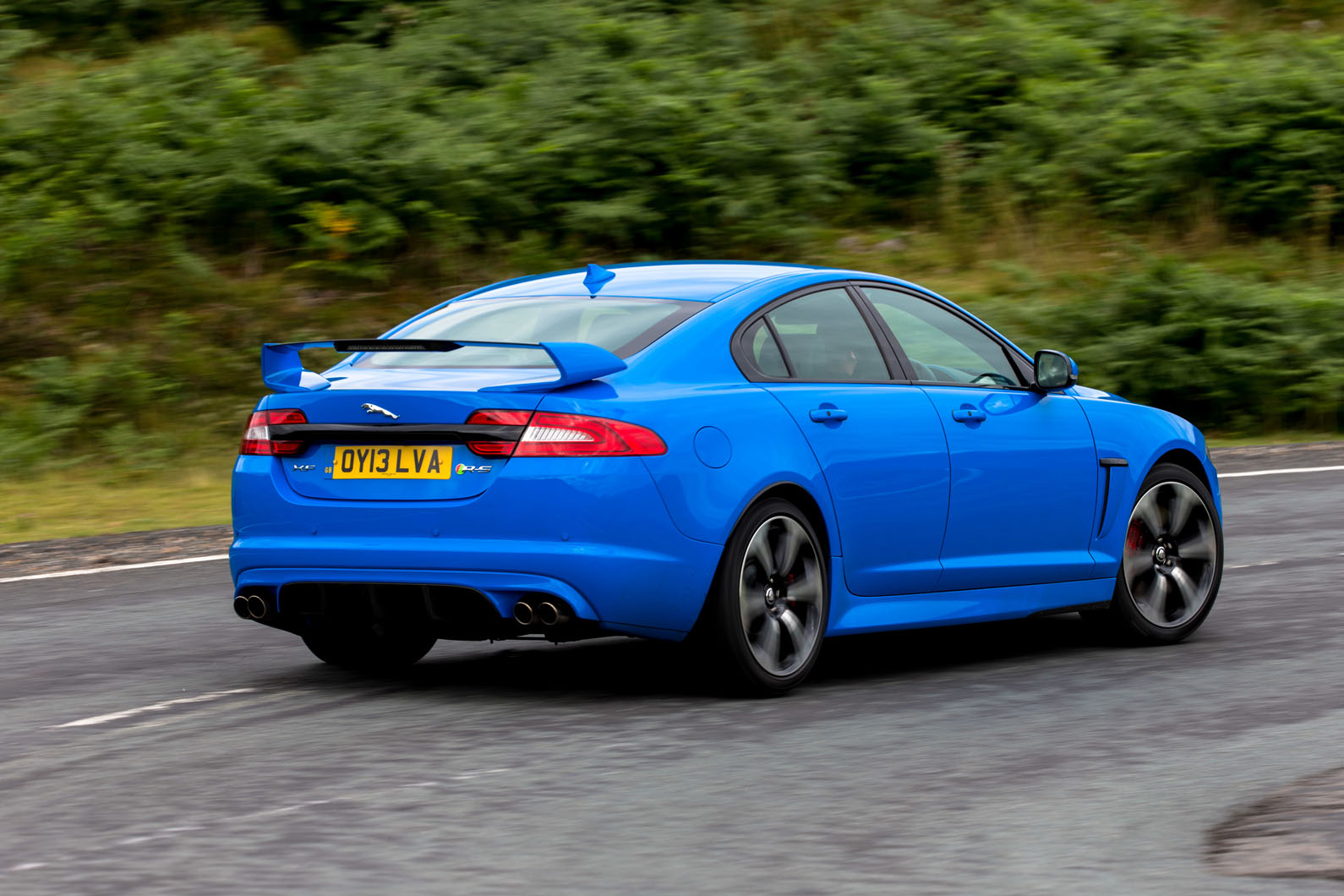jag-xfr-s-30.jpg