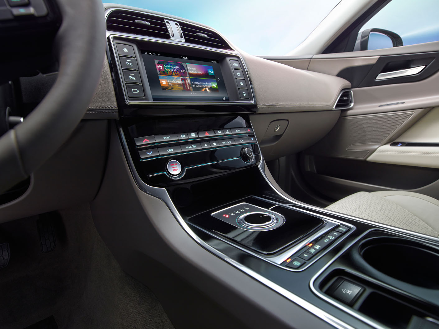 jaguar-xe-press-2014-008.jpg