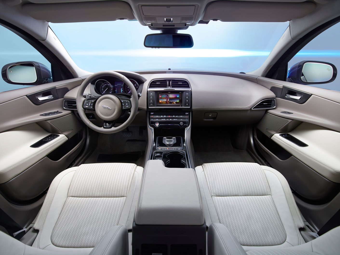 jaguar-xe-press-2014-012.jpg