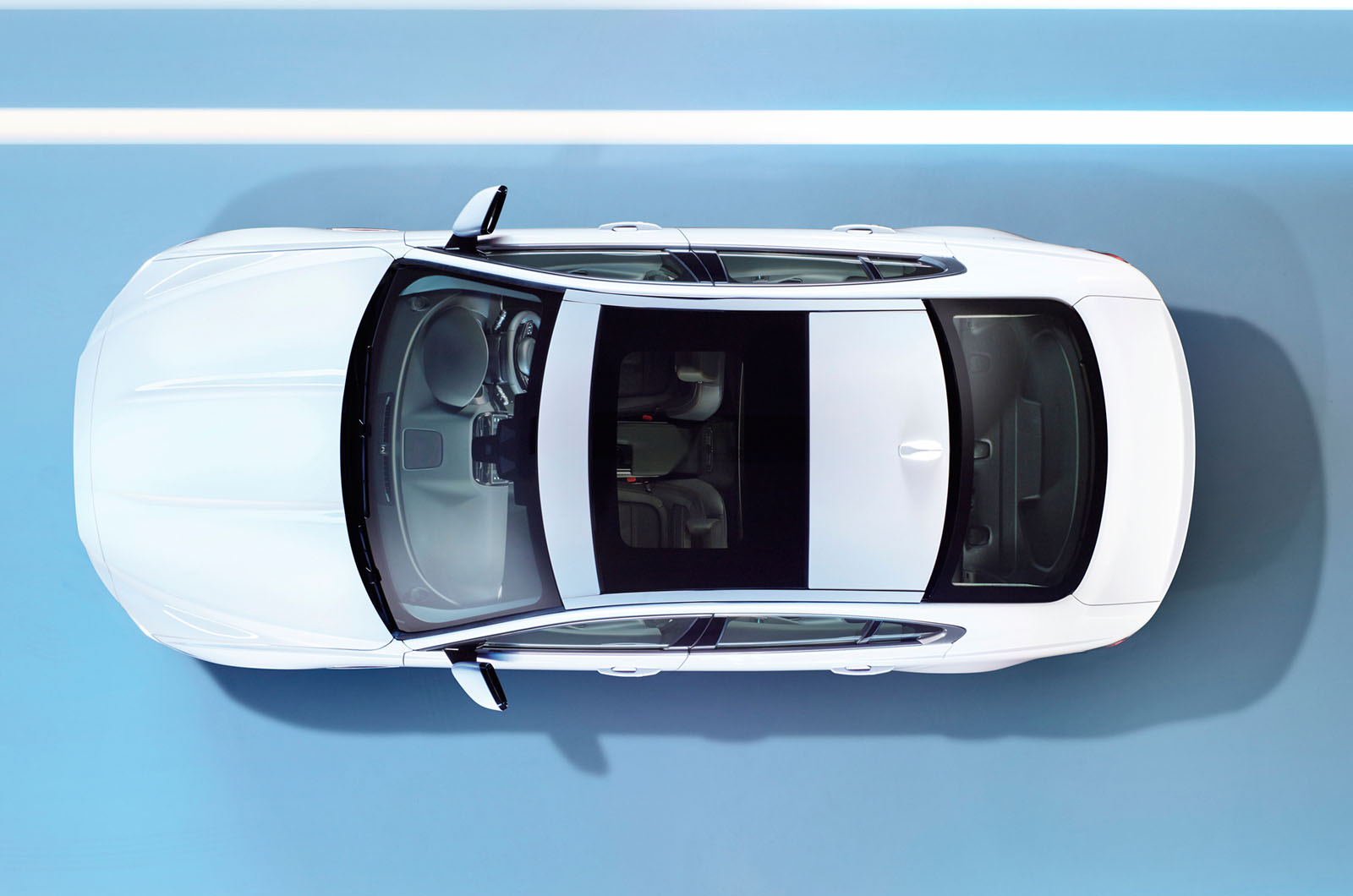 jaguar-xe-press-2014-023.jpg