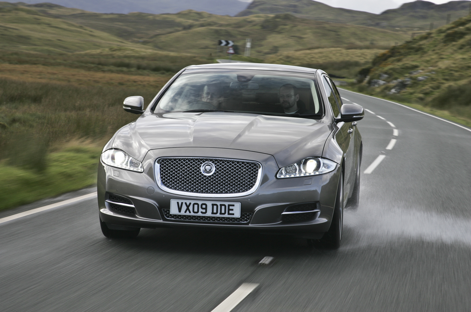 Jaguar XJ to cost from £53,775