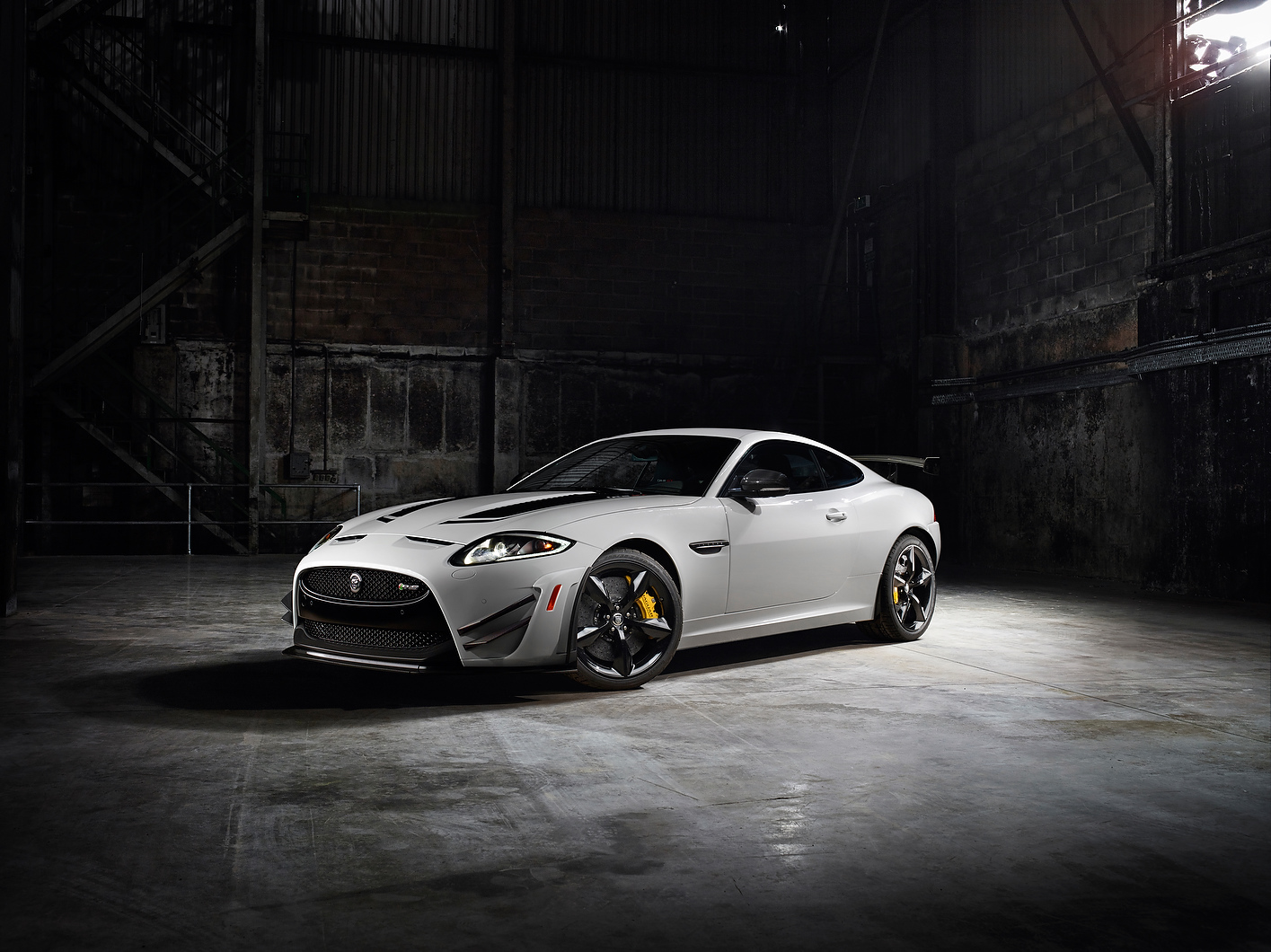 jaguar-xkr-s-gt-1.jpg