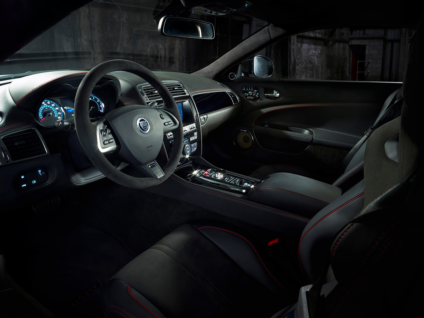 jaguar-xkr-s-gt-10.jpg