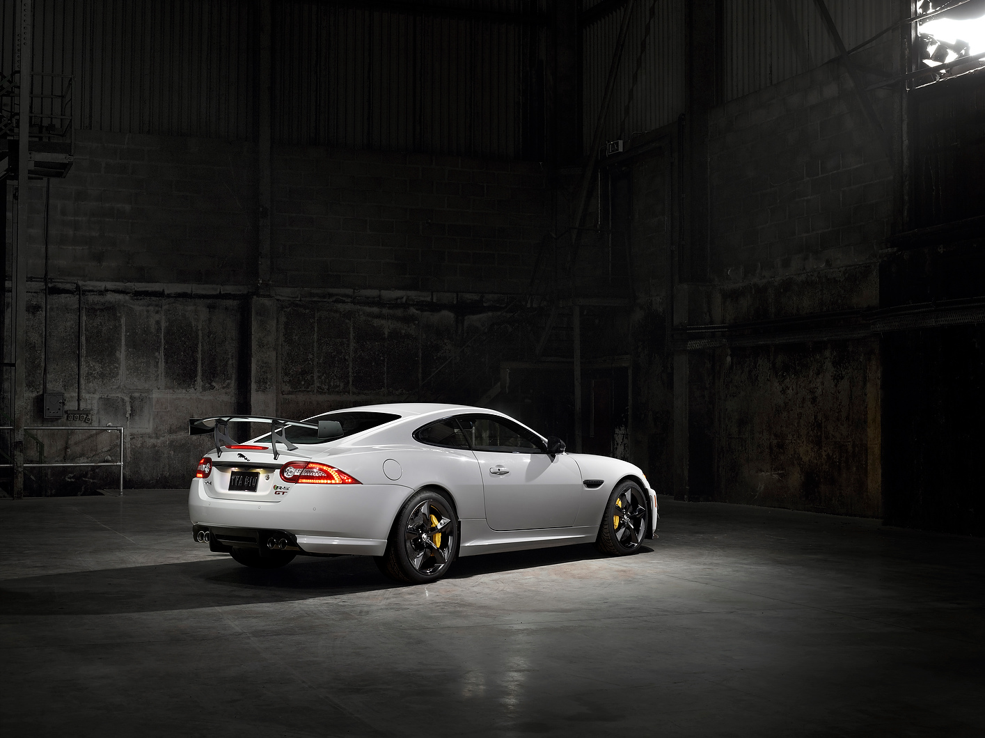 jaguar-xkr-s-gt-2.jpg