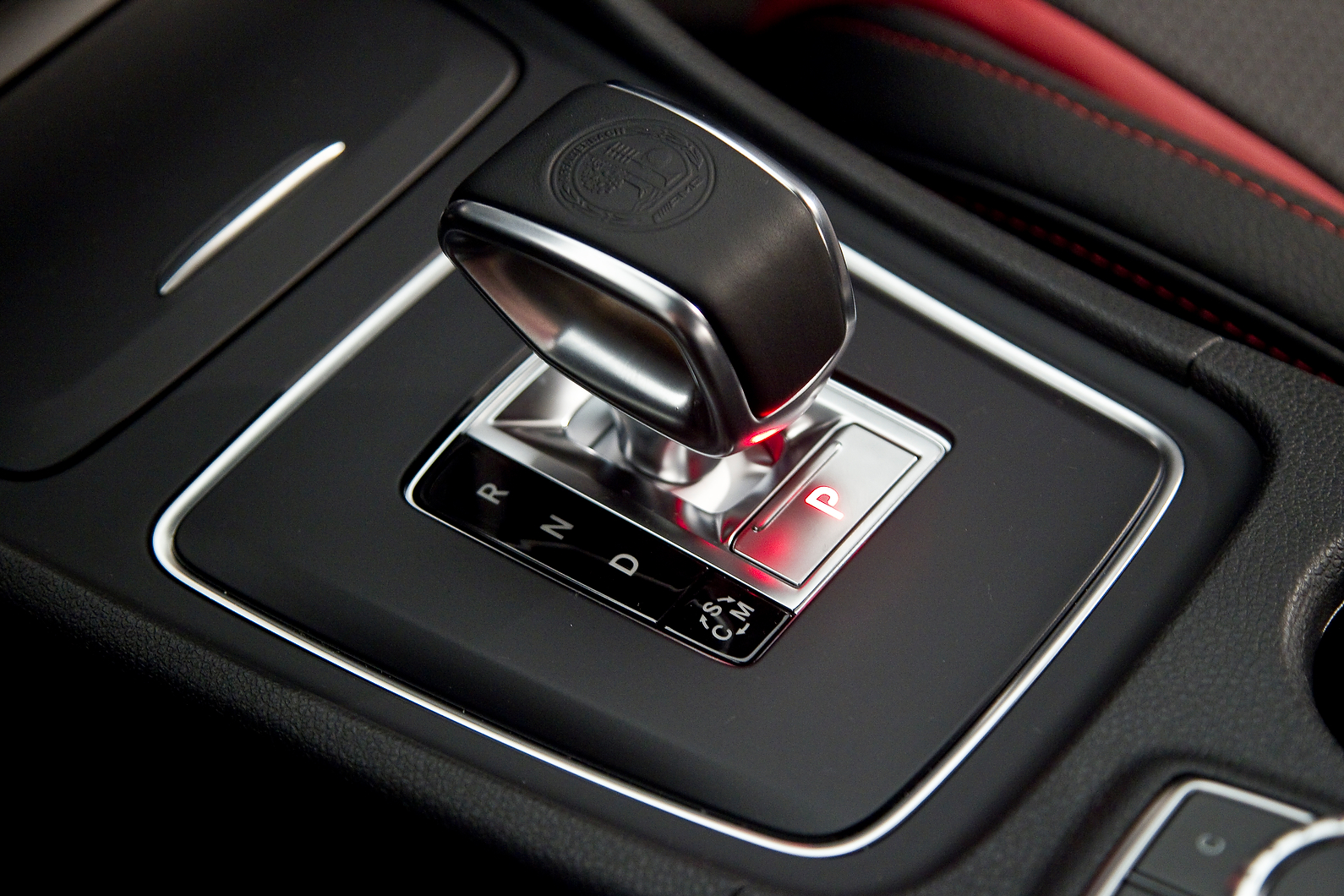 mercedes-a45-amg-stu-9-khndm.jpg