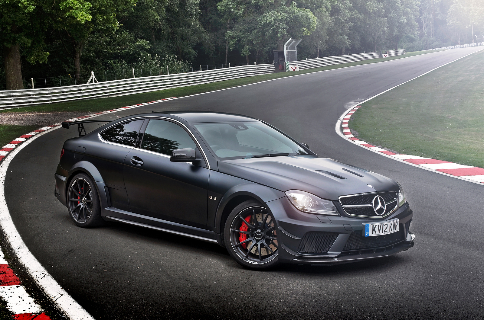 Mercedes benz c63 amg coupe black series wiki #2