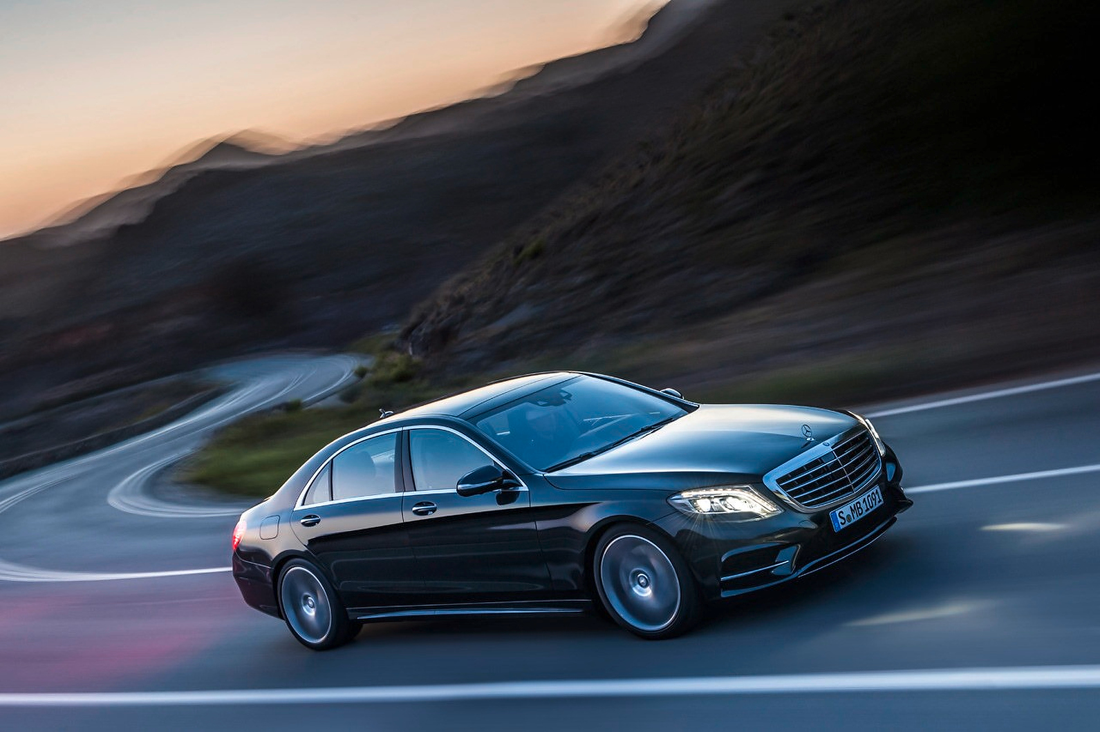 mercedes-s-class-leaked-17.jpg