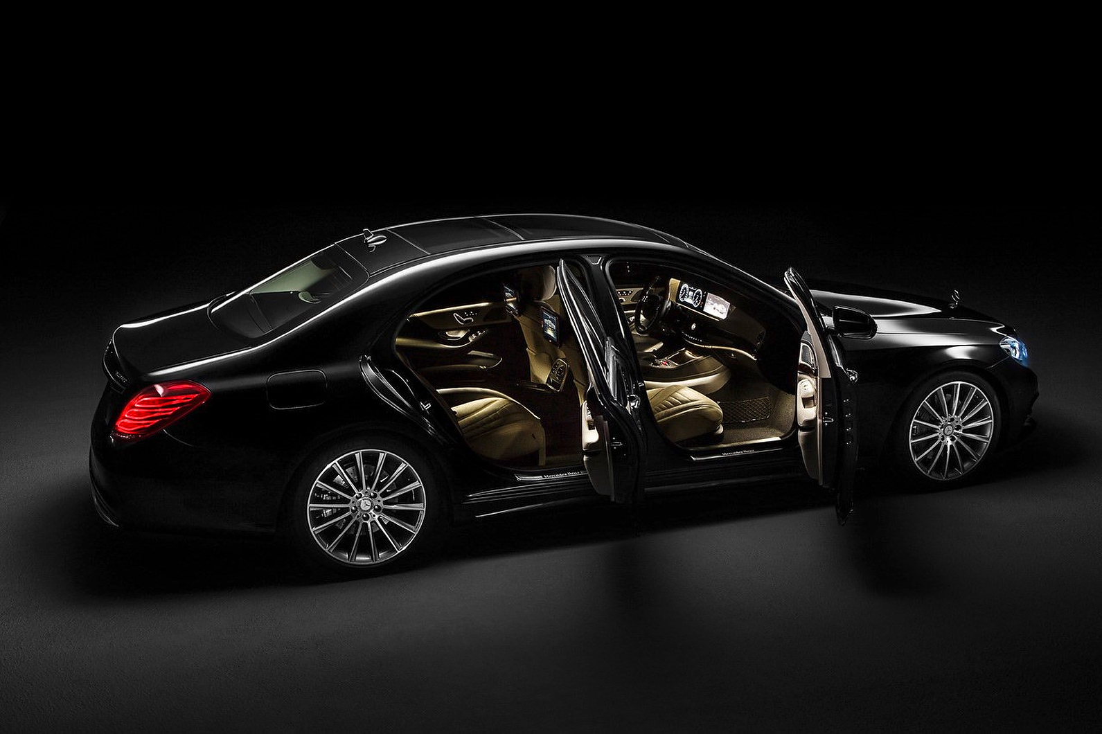 mercedes-s-class-leaked-30.jpg