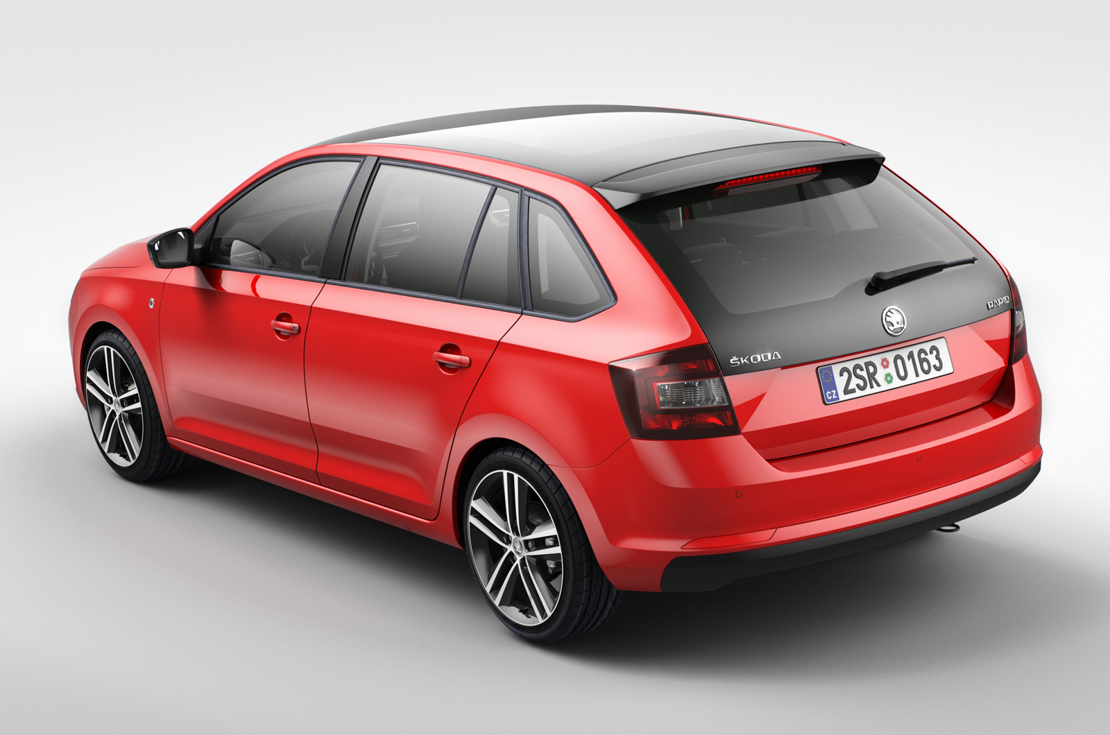 skoda_rapid_spaceback_3.jpg