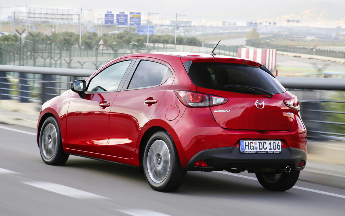 mazda2-2015-drive-3.jpg
