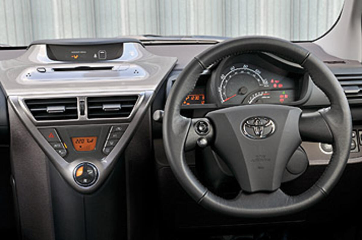 Toyota iQ 1.33 3 review | Autocar