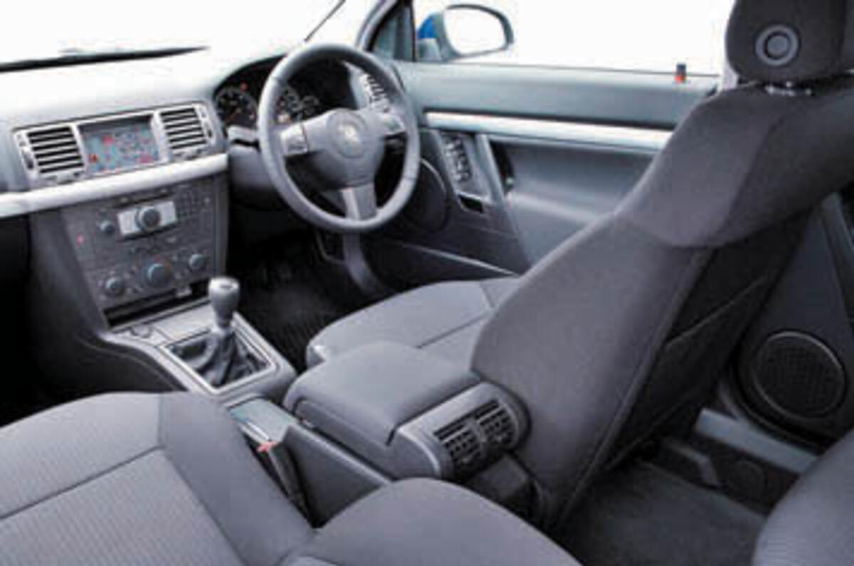 Courroie d'alternateur accessoires Vauxhall SIGNUM pas cher