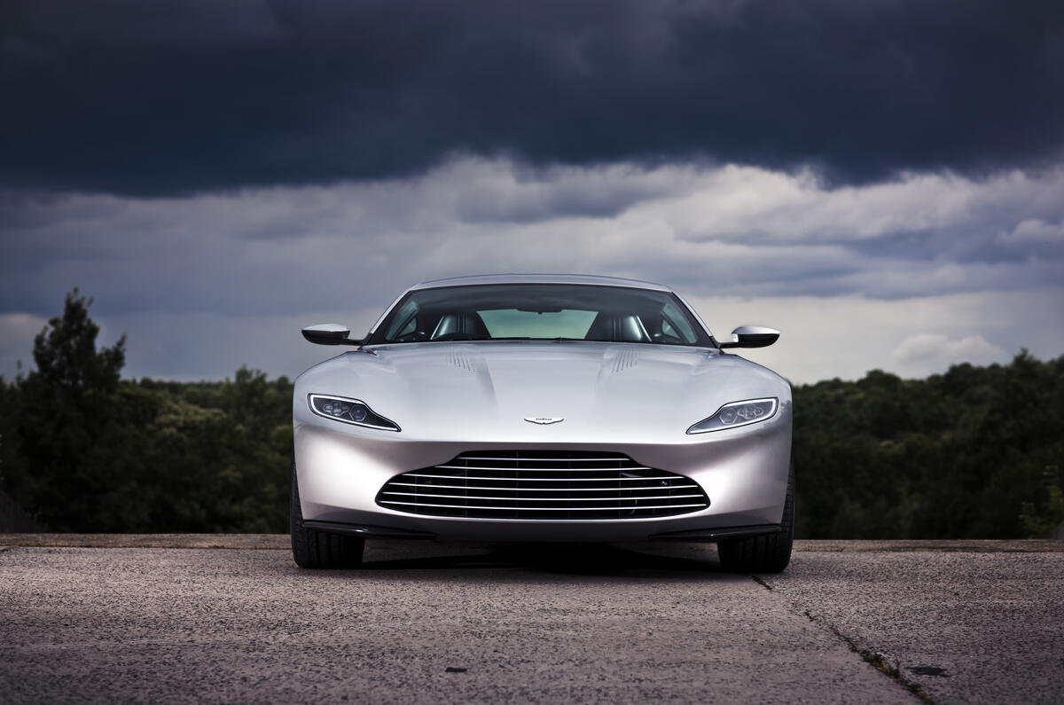 James Bond S Aston Martin Db10 Expected To Fetch 163 1m At