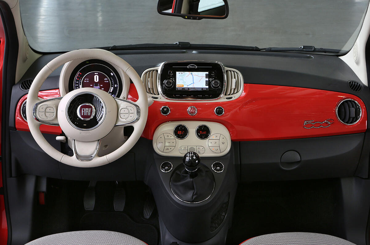 2015fiat500-0022.jpg?itok=QbQlcLLJ
