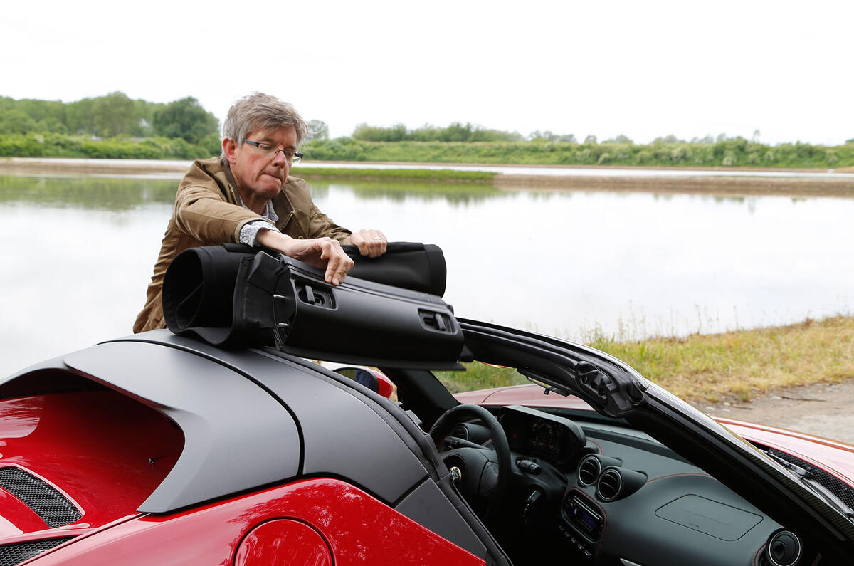 alfa-4c-spider-2015-009.jpg