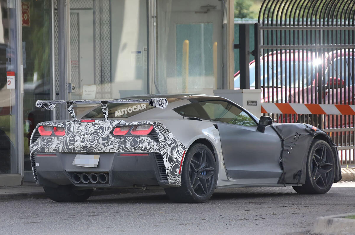 2017 Chevrolet Corvette ZR1 – 700bhp supercar is last ... 2017 Chevrolet Corvette ZR1 – 700bhp supercar is last ...
