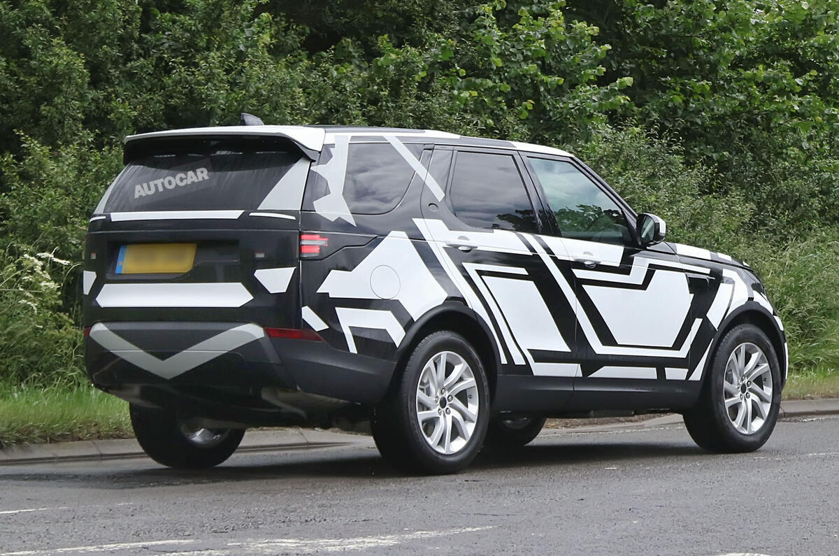 2017 Land Rover Discovery: new pictures show SUV almost ...