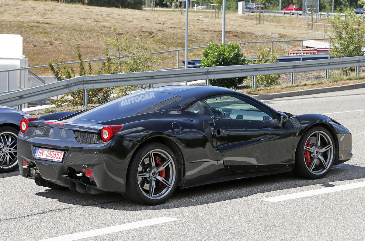 ferrari-v6-spy-pics-007.jpg?itok=IUcBAgj