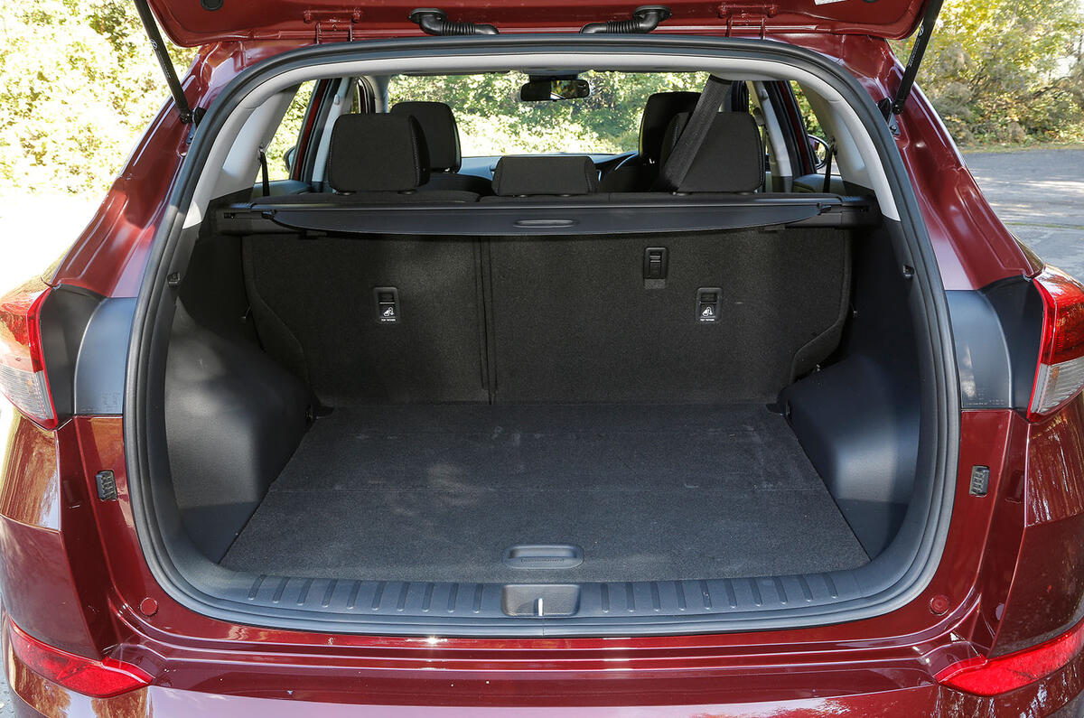 2015 Hyundai Tucson 1.7 CRDi 116 SE Nav review review ... 2015 Hyundai Tucson 1.7 CRDi 116 SE Nav review review ...