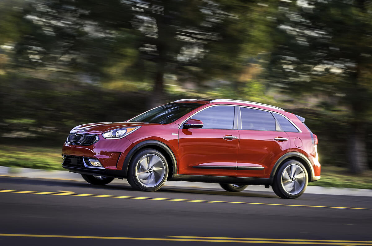 Kia Niro electrifies Chicago