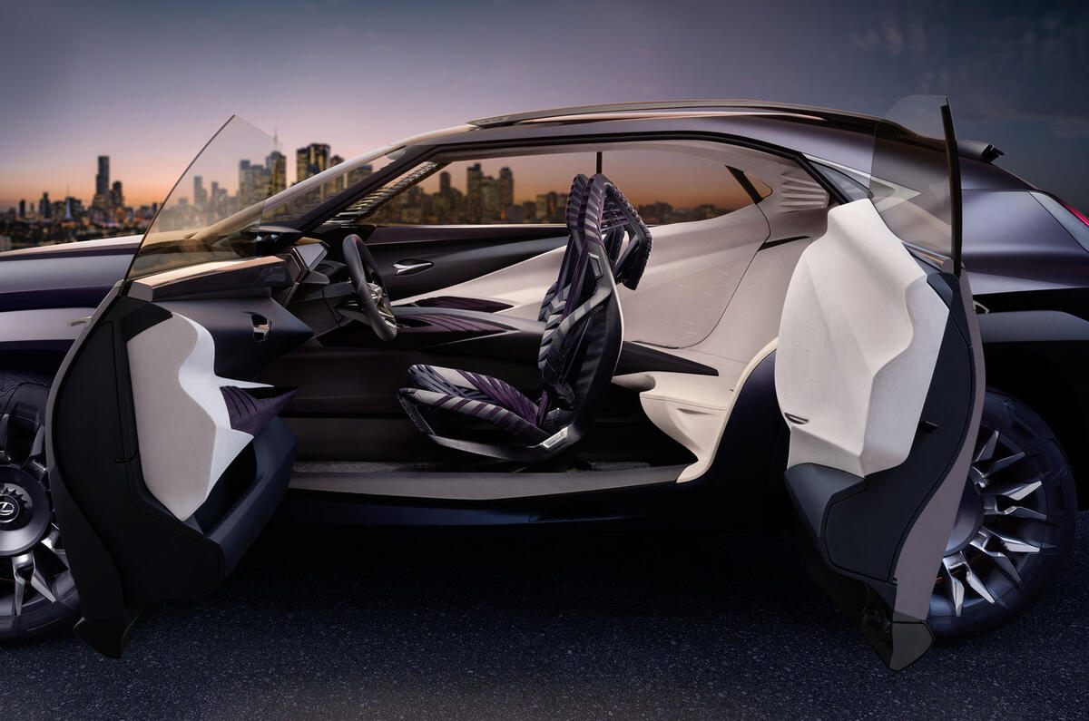 lexus_ux_concept_2016_paris_motor_show_012_b004dcd98e229a085907b63fccb63ff3b9d99e3e.jpg