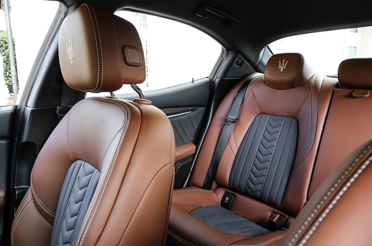 maserati-ghibli-my16-2015-007_0.jpg?itok=I-PkyNhs