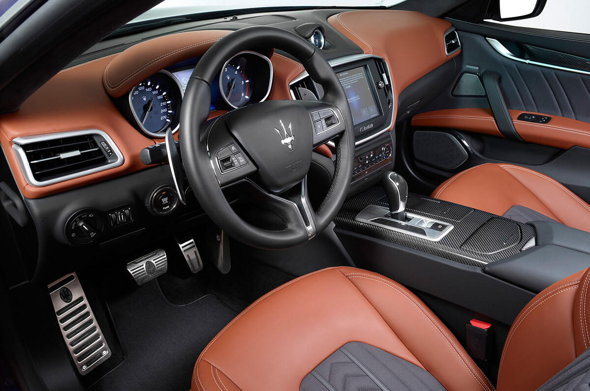 maserati-ghibli-my16-2015-013_0.jpg?itok=aEor619s