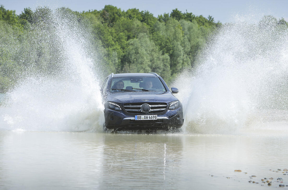 merc-glc-ride-013.jpg?itok=2L949aBn