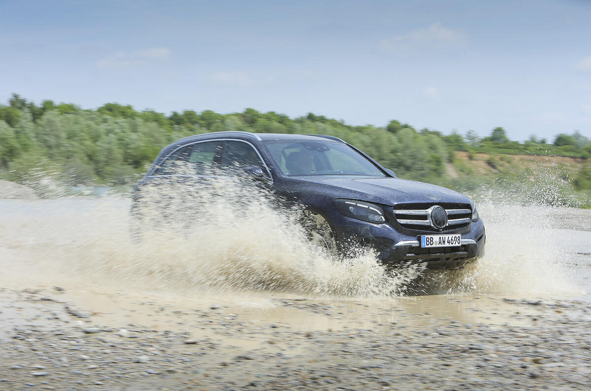 merc-glc-ride-014.jpg?itok=ozm9Jimp