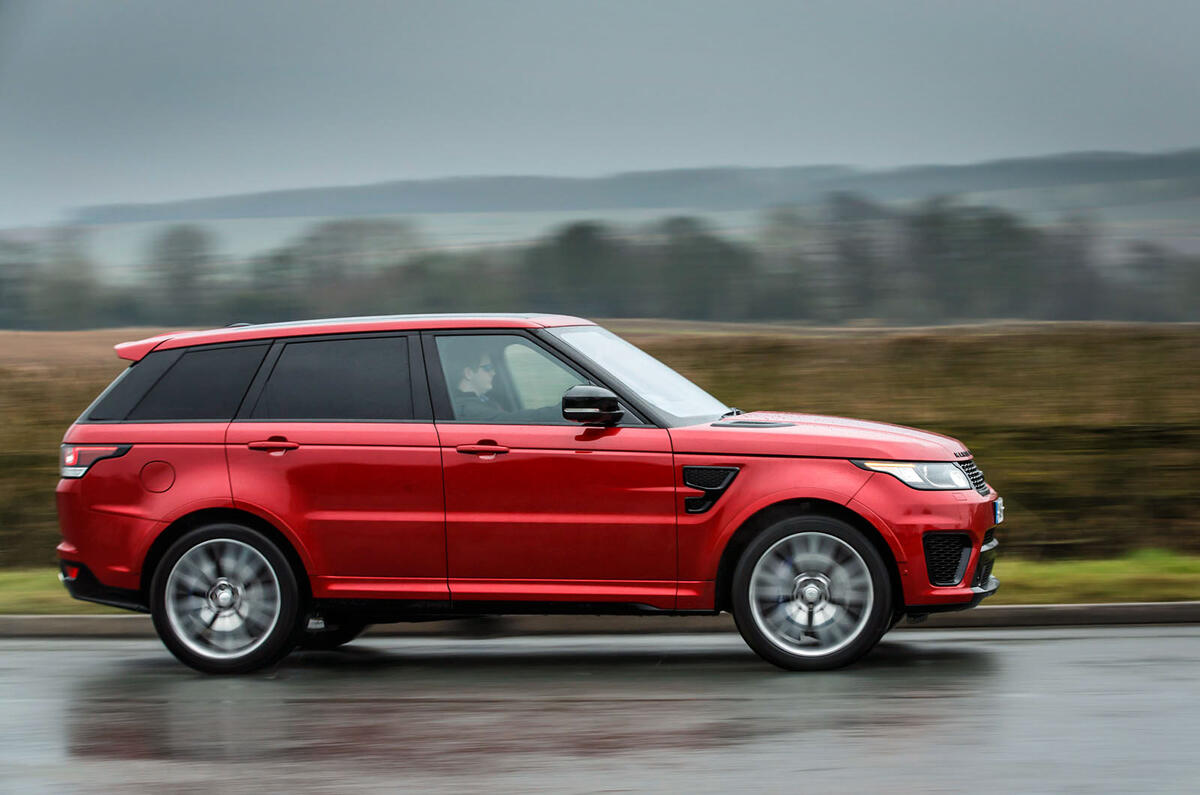 range-rover-sport-svr-drive-017.jpg