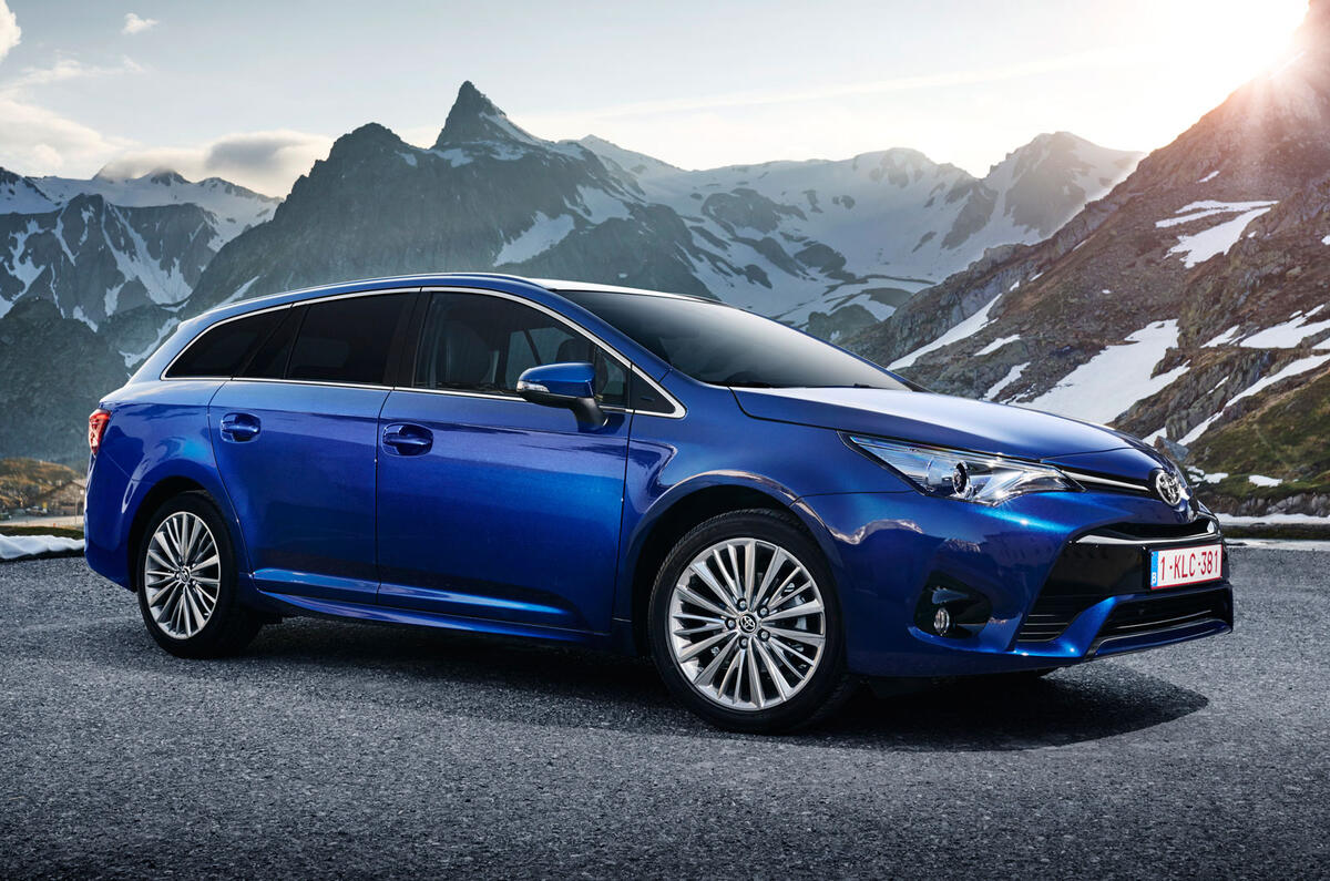 toyota avensis d 4d review #7