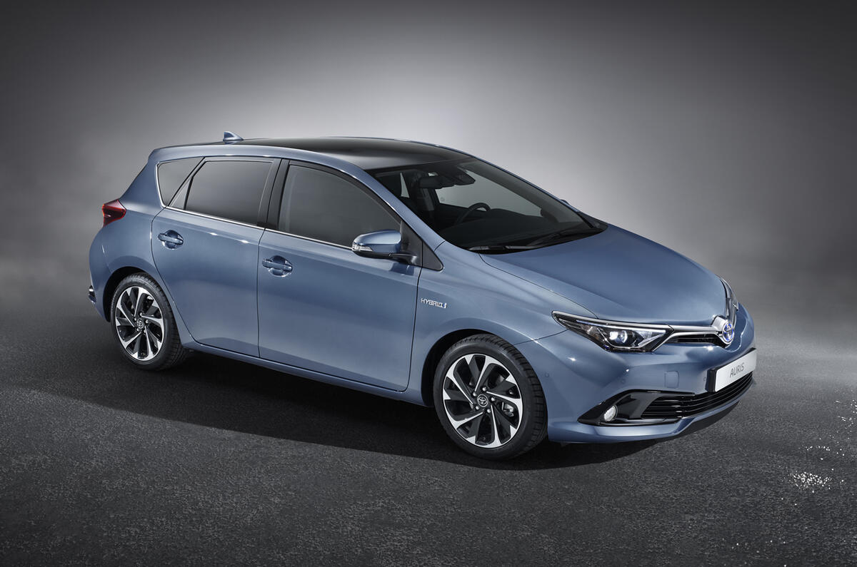 2015 - [Toyota] Auris restylée Toyota-nxhe-auris-2015-1