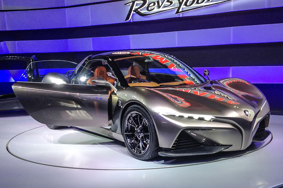 Yamaha nous concocterait une voiture sportive ? Yamaha-tokyo-2015-015redux