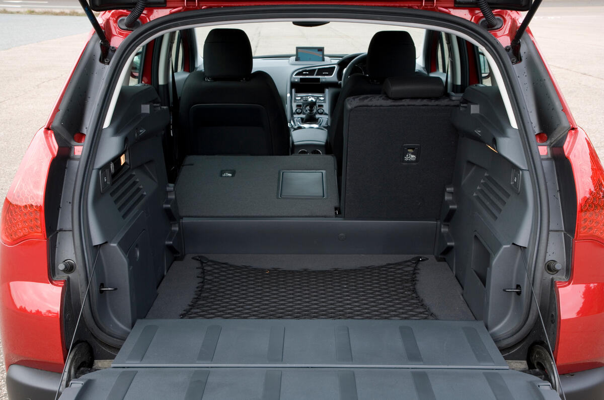 Peugeot 3008 2009-2016 interior | Autocar Peugeot 3008 2009-2016 interior | Autocar