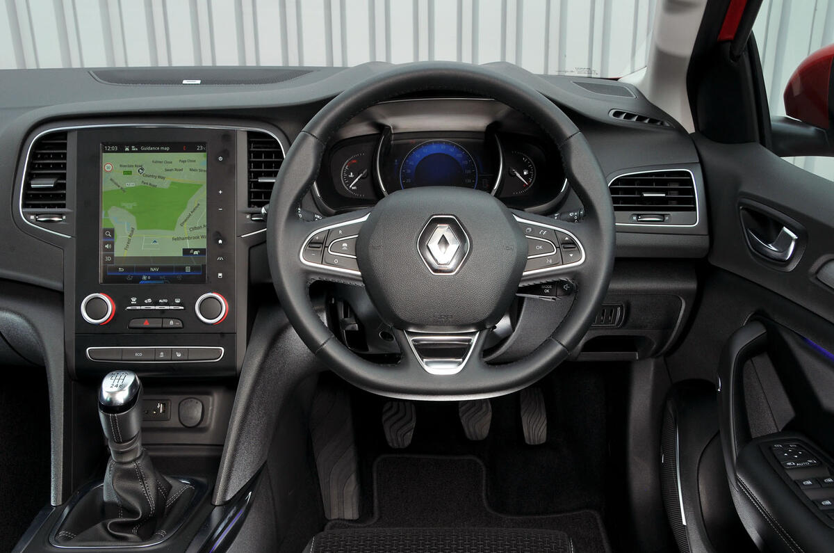 Renault Megane Review (2017) | Autocar Renault Megane Review (2017) | Autocar