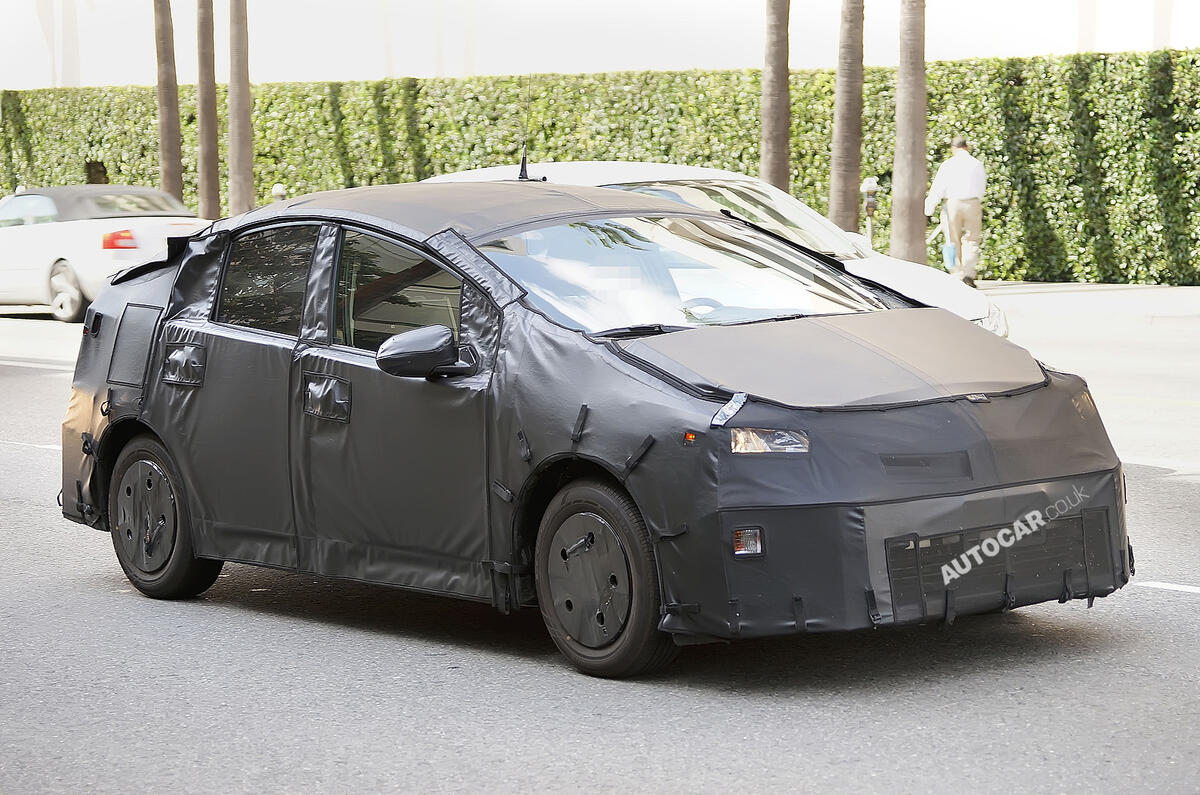 positioning of toyota prius #5