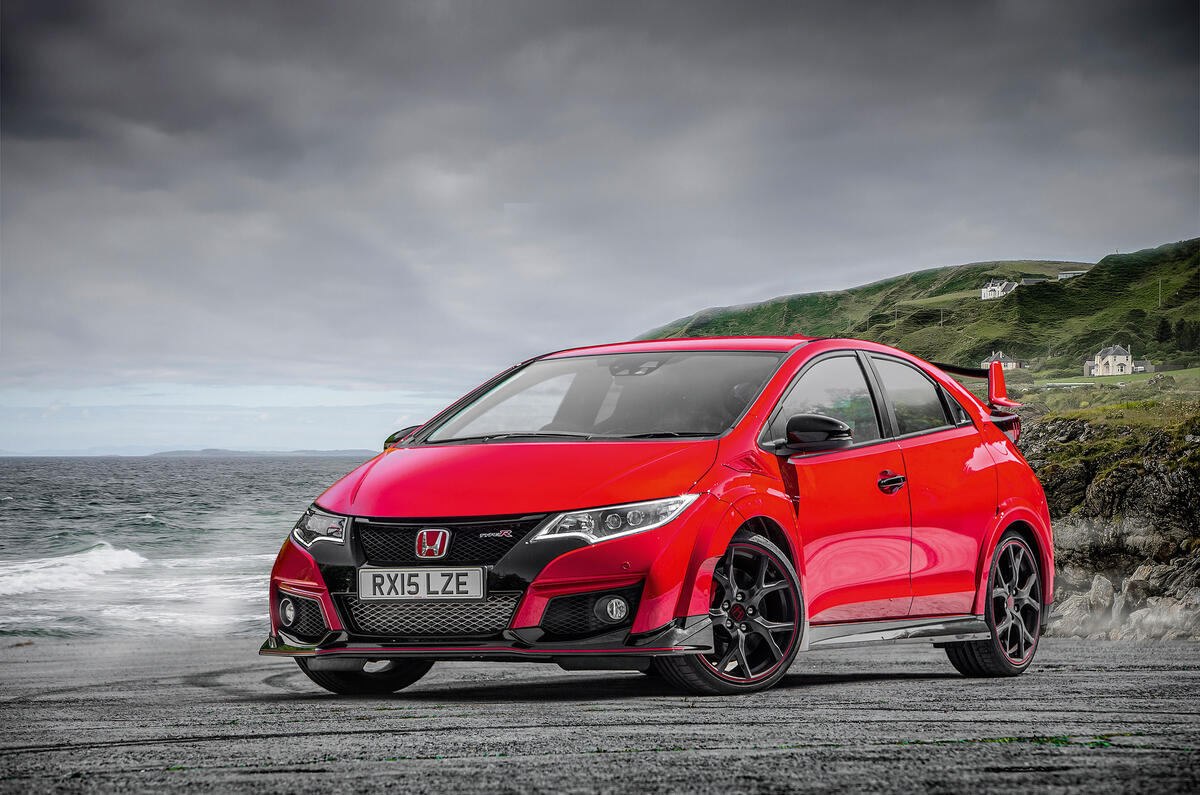 type-r-rt-2015-ac-027.jpg?itok=ZaBWxnFg