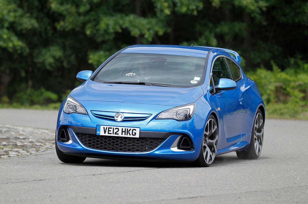 Vauxhall Astra VXR cornering