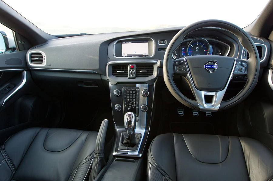 ... six speed manual or 8 speed automatic the volvo v40 volvo cars volvo
