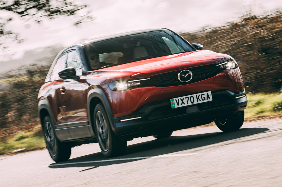 https://images.cdn.autocar.co.uk/Mazda MX-30 front tracking