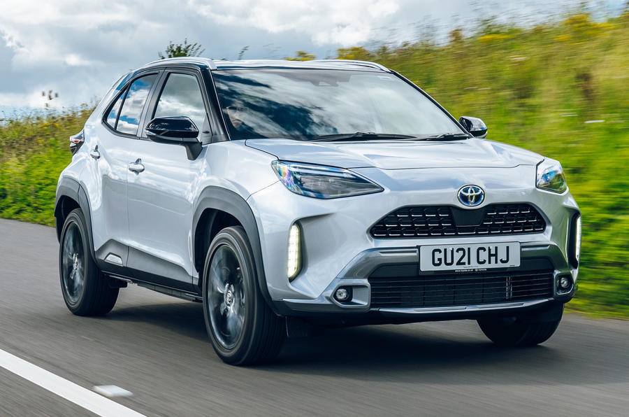 https://images.cdn.autocar.co.uk/Toyota Yaris Cross driving – front quarter