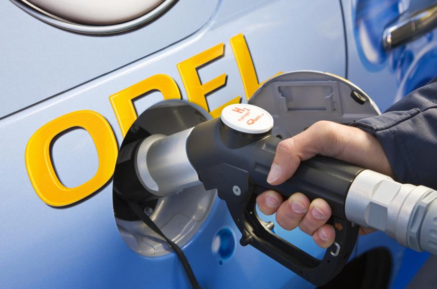 Filling up the Vauxhall HydroGen4