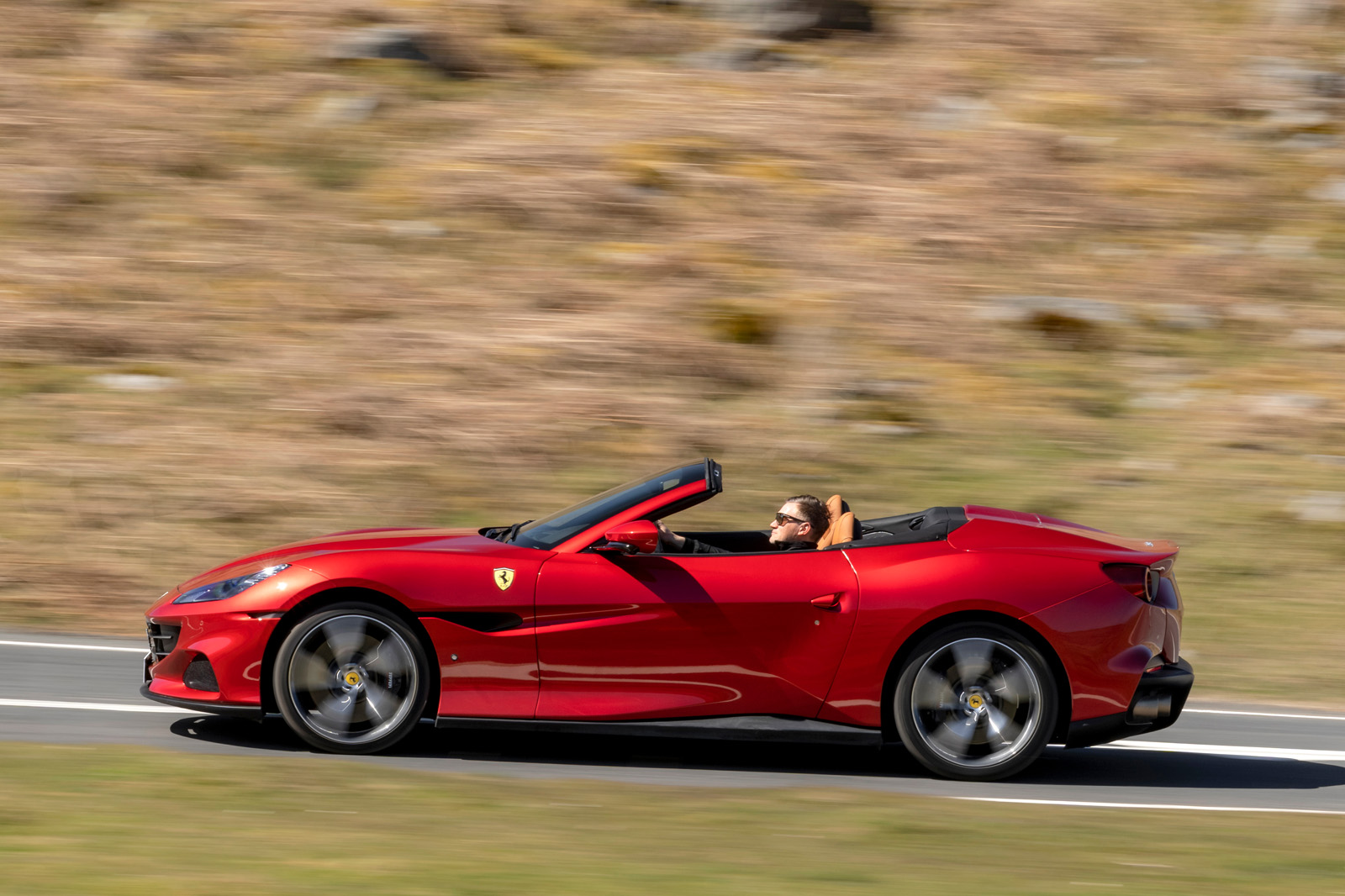2 ferrari portofino m 2021 uk fd hero side