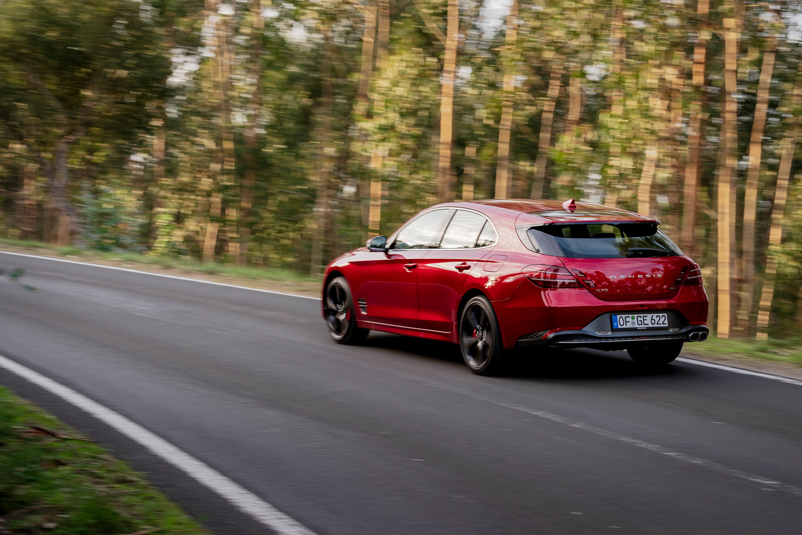 2 Genesis G70 Shooting brake 2021 first drive review tracking rear